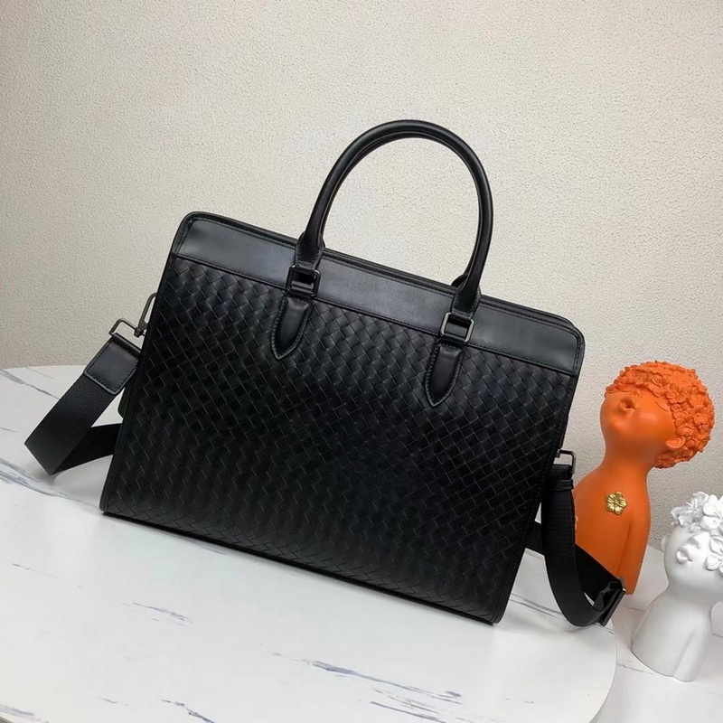 LV Handbags 582